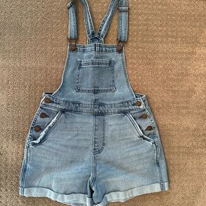Hollister short overalls only worn 2 times